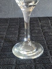 2 Clear Glass Champagne Flutes •Thick Stemmed • 7⅝»