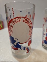 2 Vintage Big Top Parade Glass Circus Clowns Red White and Blue – 5 1/4″ High