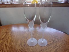 Toasting Flutes Frosted Petal Stem 9 7/8″ Crystal Mikasa Blown Glass – Set of 2