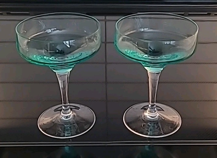 2 Vintage Sasaki Harmony Aqua Champagne 5″ Tall Sherbet Glasses (B1-G3)