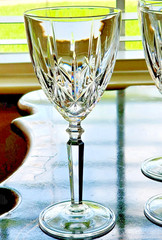 Set of 6 Oneida Orchestra Crystal Wine Glasses 7 1/8″ – Blown Glass Stemware