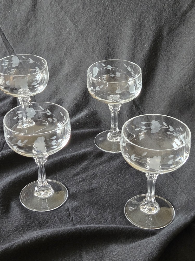 Princess House Bordeaux Crystal Champagne/Sherbet Glass 1980’s Set of 4 Holiday