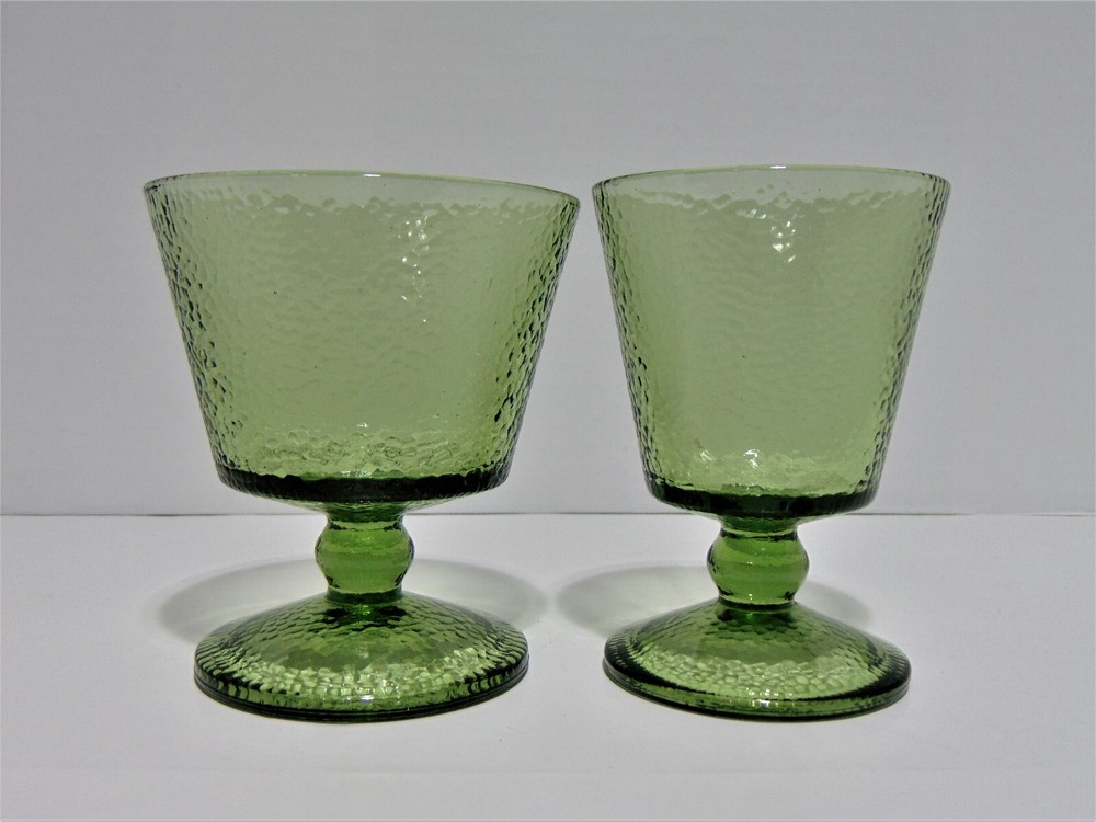 2 Pebblestone Textured Glass Footed Goblets Avocado Green