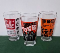 Set of 6 BEATLES 16oz Pint Glasses – Apple Corps LTD 2011 Series – 6″ – EUC
