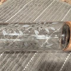 Glass Water Bottle with Bamboo Twist Lid, Leaf Pattern, 10.5″ Tall, Hand Wash