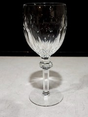 1- WATERFORD CRYSTAL CURRAGHMORE WATER OR WINE GOBLET GLASS 7 5/8″