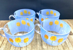 Set of 4 Art Glass Mugs D’Arques-Durand Tulip Ciel Yellow Tulips Blue Shab Chic