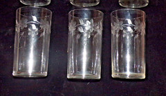 6 Vintage Clear Etched Drinking Glasses 4 1/2″ Tall