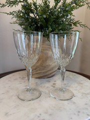 Set of 2 Vintage LUMINARC Diamant Pattern Crystal Stemware Wine Glass 6.75″