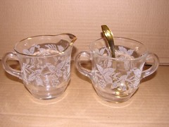 Vtg Bartlett Collins Grapevine 22 KT Gold Trim Etched Creamer/Sugar Set w/Spoon