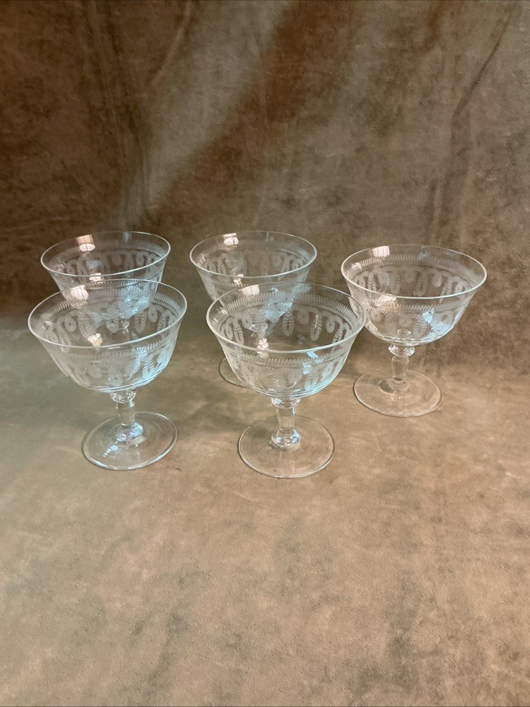 1930s Bryce glass Company needle etched loop design sherbet/Champagne Lot Of 5