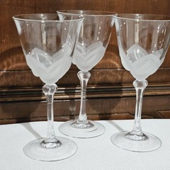 3 Cristal D’Arques Florence Wine Glasses 6.5″ crystal frosted 3D petals romantic