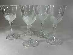 Set of 5 Cristal D’Arques Durand Florence Wine Glasses 6.75″ Frosted Petal Stem