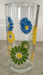 Vintage Daisy Flower Yellow, Blue & Green Drinking Glass Tumbler – 14 oz