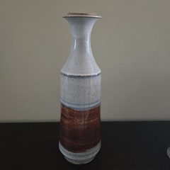 VTG Marked Studio Art Pottery Stoneware Speckled Glaze Carafe & 4 Goblet Glasses