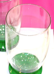 One Vintage Cambridge Tuxedo Glass Emerald Green Tumbler 5 3/8″ Mid-Century
