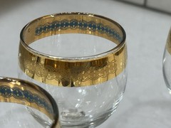 Set of 11 Vintage Wine Glasses Antique Gold & Turquoise Rimmed Barware – Crystal