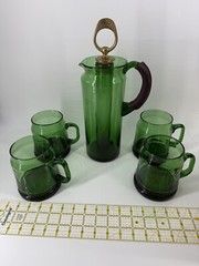 Handblown Italy Beer Wine Cordial Chiller 4 Mugs Emerald Green Bar MCM Vintage
