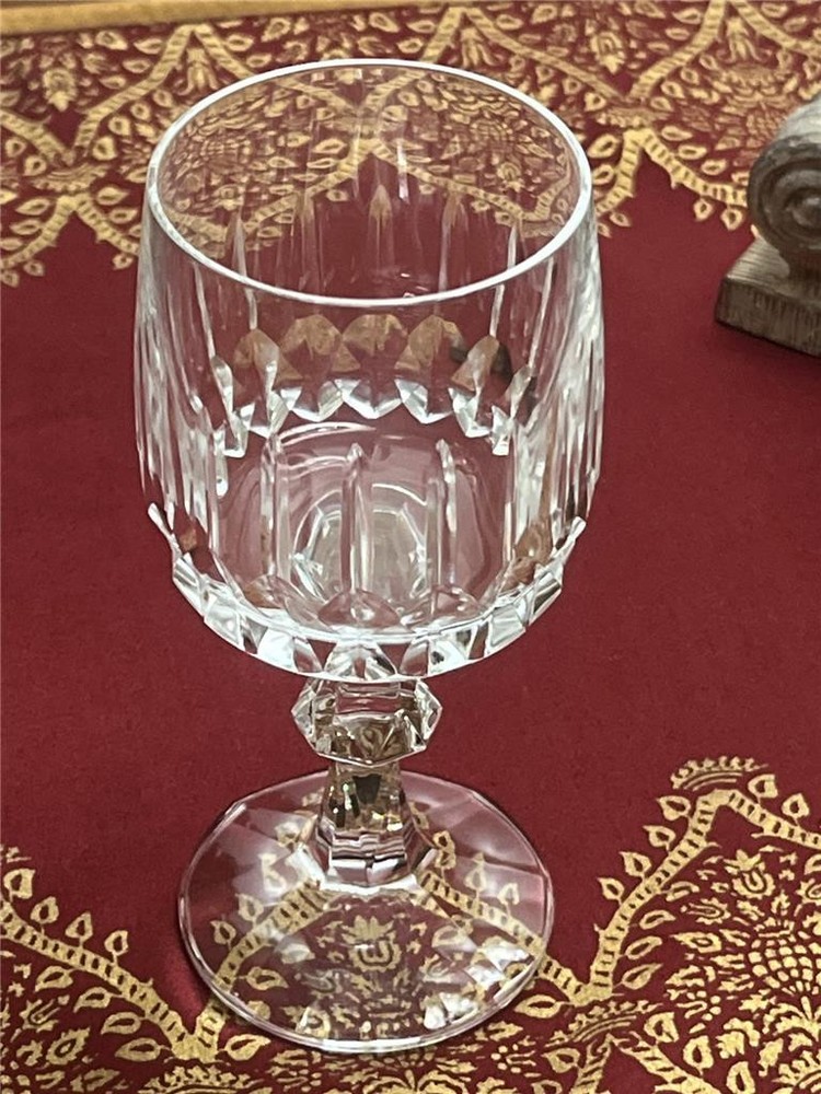 SCHOTT ZWEISEL Crystal TANGO Pattern CLEAR – 5 1/2″ SHERRY – NICE!