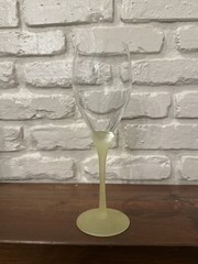 ONE COLONY AMARYLLIS (SATIN) CRYSTAL WINE / WATER GLASS (9 3/4″) MINT