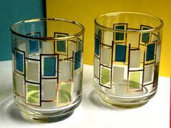 VTG LOT OF 2 1960’s LIBBEY GLASSES MCM BLUE GREEN W/GOLD TRIM ROCKS/JUICE
