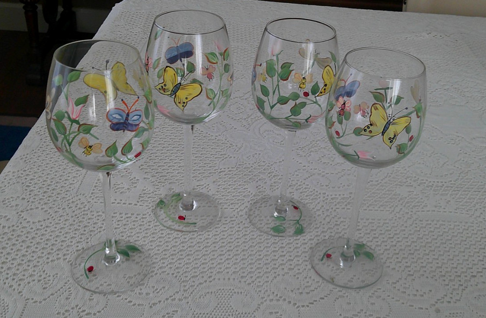 LENOX WINE GLASSES BUTTERFLY MEADOW SET 4 HANDPAINTED FLORAL STEMWARE 9.5 IN