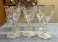 6 Federal Ribbed Stem Wine Glasses Etched, Frosted and Gold Trim 6.75″Tall