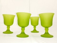 Vintage Glass Indiana Co. Set Of 4 Goblet Design Glasses Cups like Uranium Milk
