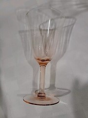 4 Vintage Pink Glass Paneled Optic Stemmed Goblet Glasses 8 Ounce 6 5/8″ Excell