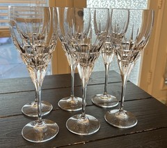 Six Da Vinci «Carrara» pattern crystal water goblets 9 1/2in