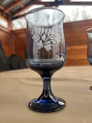 5 Pfaltzgraff Yorktowne Dark Blue Navy Stemmed Glasses 8 oz Water Wine Goblets