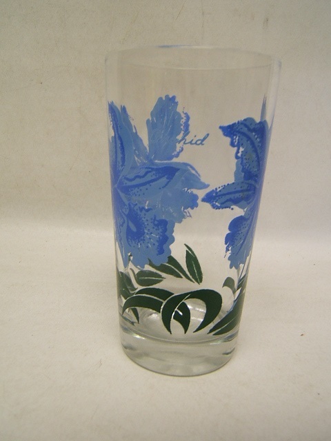 Peanut Butter Glass «Orchid» 5″ Tall Excellent Condition